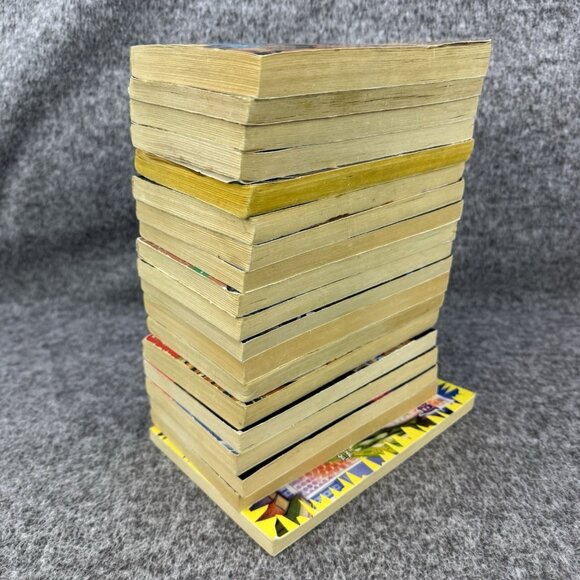 ✅Mixed Lot of 19- 90's VTG R.L. Stine Books Fear Street & Other Horror Halloween - Picture 13 of 16